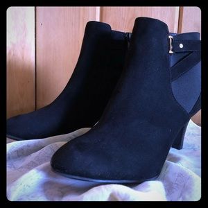 Women’s Footwear; Booties size 8.5